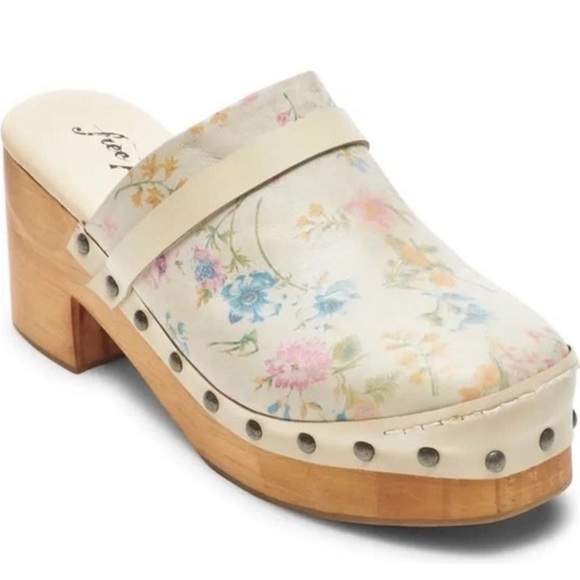 Free People Flower Calabasas Clogs - Picture 2 of 5